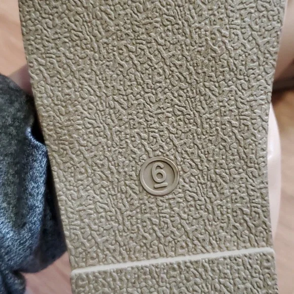 Universal Thread Sandals - Picture 5 of 6